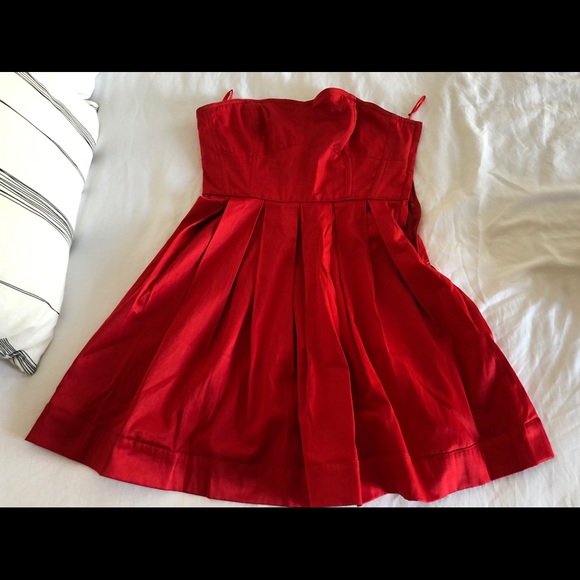 Guess Dresses & Skirts - Sweet Heart Dress